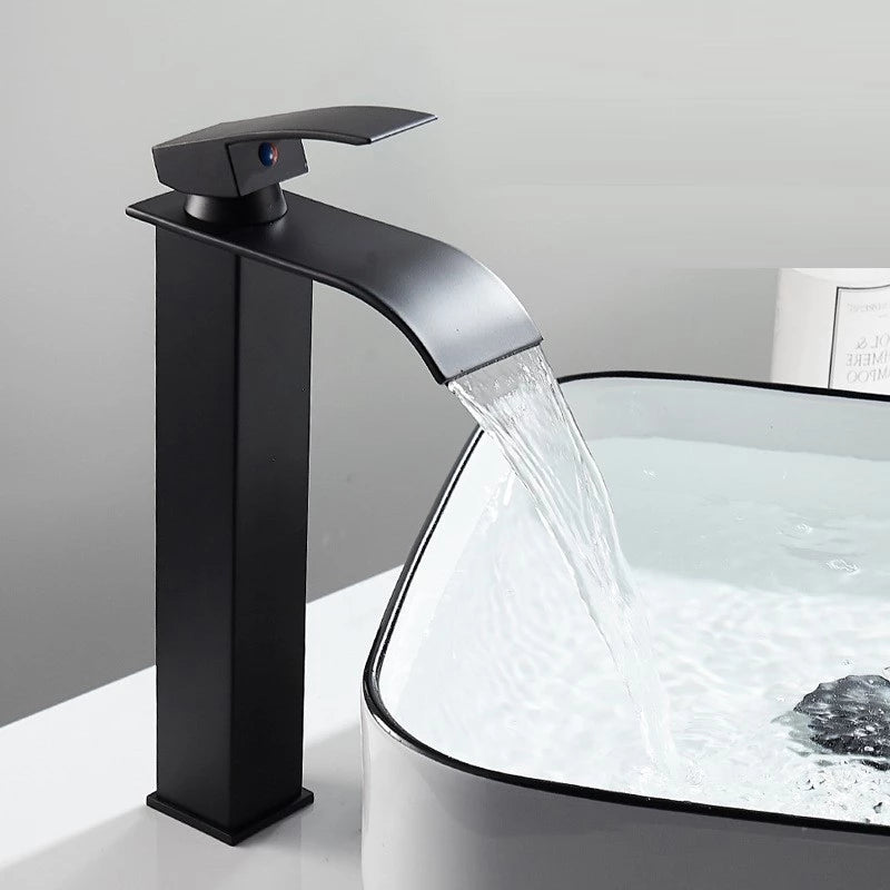 Torneira Cascata Dourada Luxo para Banheiro Monocomando Alta Brilho Premium Luxea