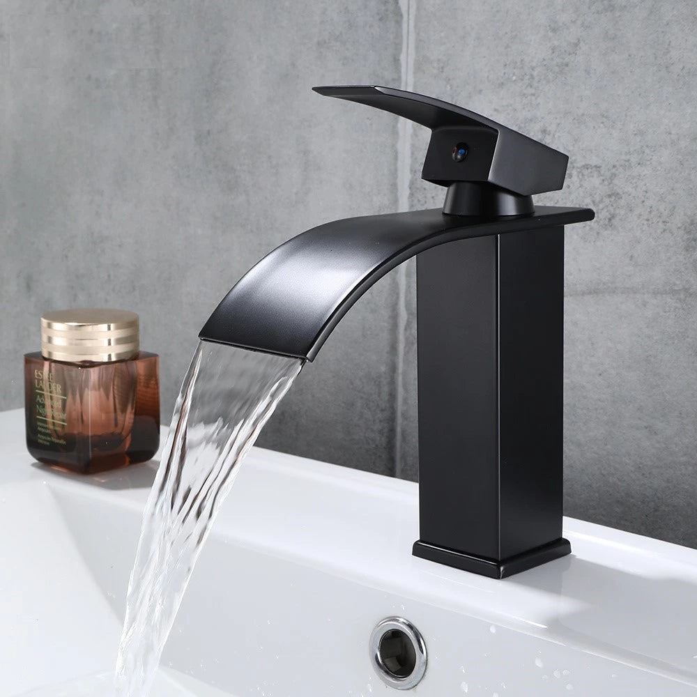 Torneira Luxea Banheiro Inox Cromada Cascata Monocomando Bica Baixa 18cm Quente e Fria