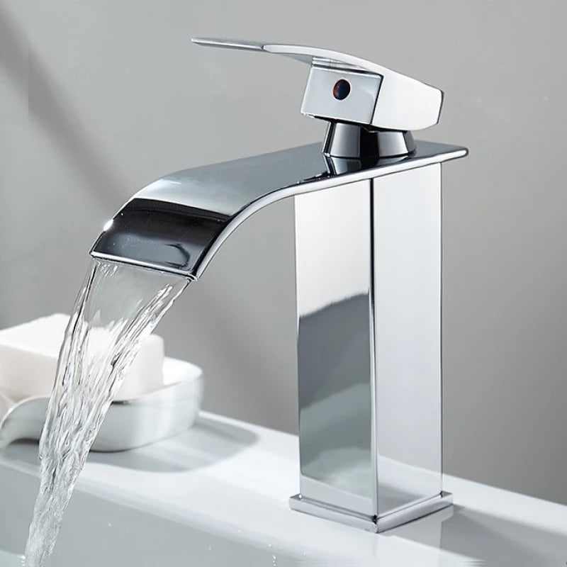 Torneira Luxea Banheiro Inox Cromada Cascata Monocomando Bica Baixa 18cm Quente e Fria