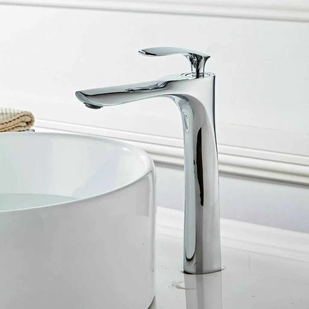 Torneira Luxea para Banheiro Monocomando Bica Baixa em Metal com Cascata de Luxo